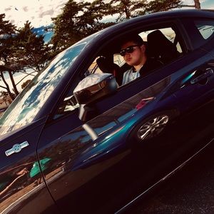 Meet your Posher, Efren